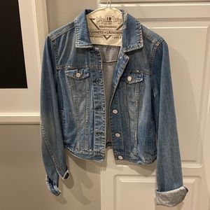 Cropped American Eagle Medium Distressed Jean Jacket